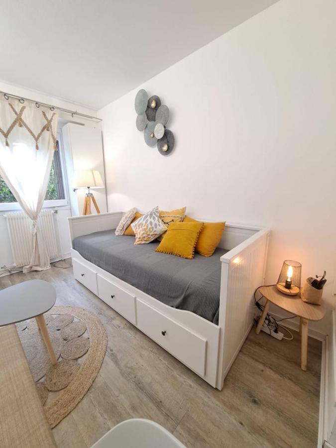 Small And Functional Studio In A Charming Residence - Benakey Cannes Exteriör bild